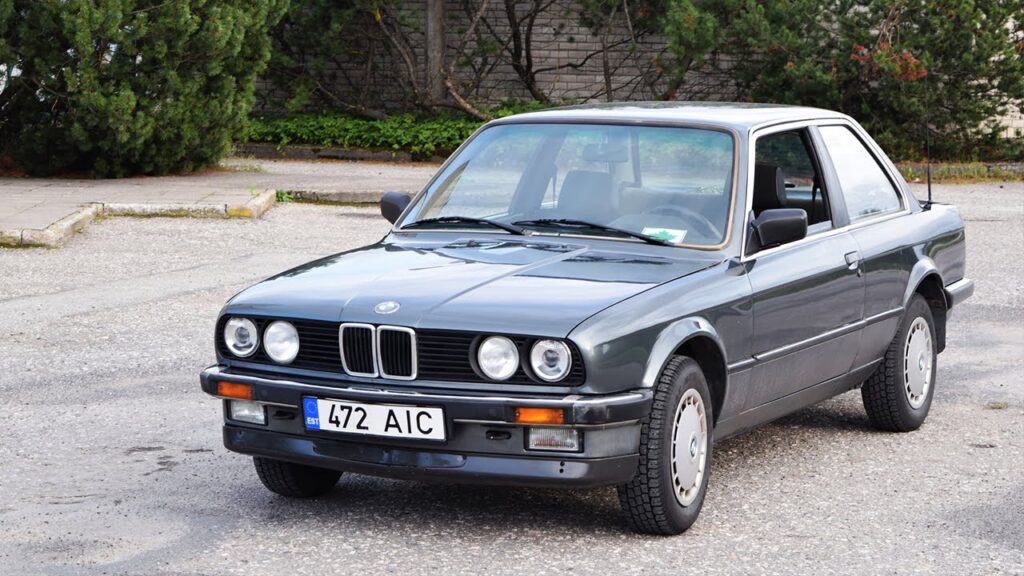 BMW E30 Coupe