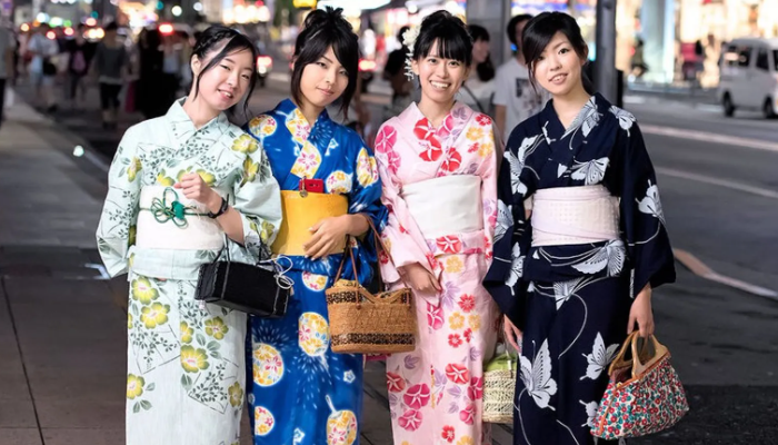 Kimono Memiliki Ciri Khas Tersendiri Dalam Pakaian Jepang