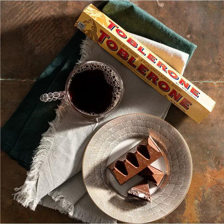 Kelezatan Cokelat Toblerone Dan Sejarah Panjangnya