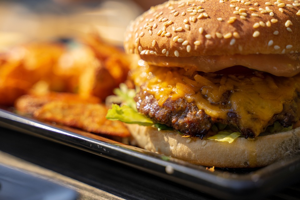 Memahami Burger Sebagai Fenomena Kuliner