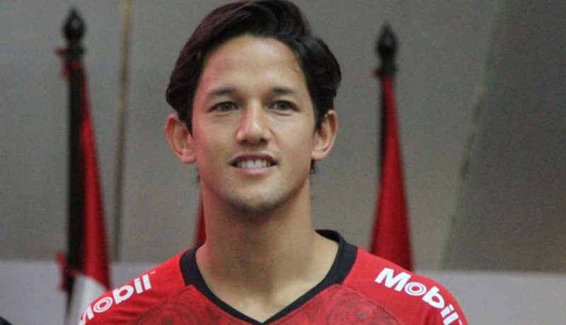 Seorang Pesepak Bola Indonesia Irfan Bachdim