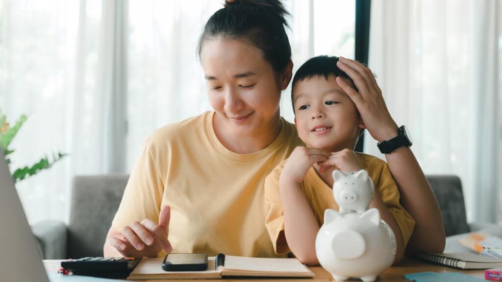 Peran Ganda Seorang Ibu Dalam Kehidupan Modern