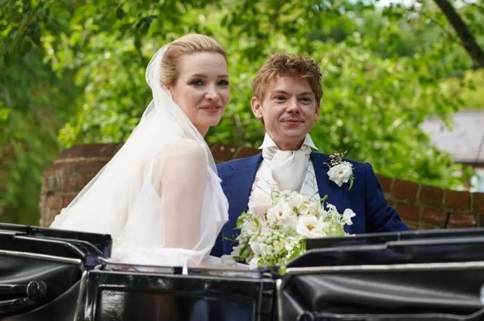 Pernikahan Thomas Brodie-Sangster Dan Talulah Riley