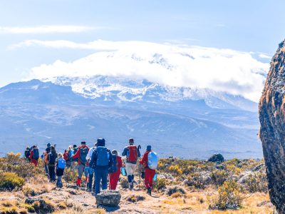 Menaklukkan Puncak Gunung Kilimanjaro Titik Tertinggi Afrika