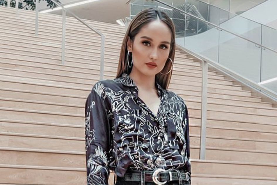 Cinta Laura Seorang Artis Multitalenta Yang Cemerlang