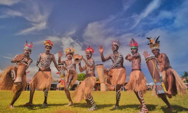 Daerah Papua Memiliki Kekayaan Alam Dan Budaya Yang Besar