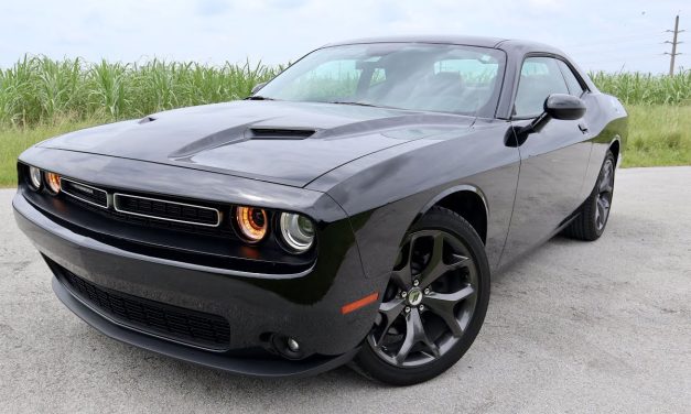 Dodge Challenger SXT Muscular Car Dengan Sentuhan Kelas
