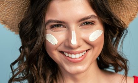 Kulit Berminyak Ini Dia 13 Rekomendasi Sunscreen Matte Finish