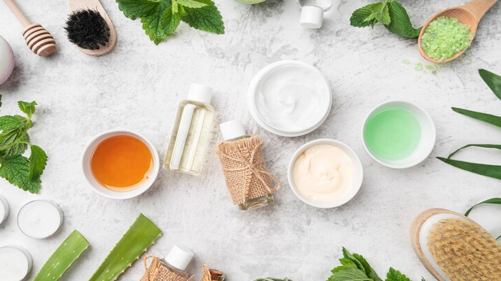 Skincare Alami untuk Awet Muda, Cara Merawat Kulit Secara Alami