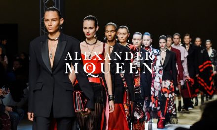 Brand Alexander Mcqueen Miliki Koleksi Item Fashion Yang Berani