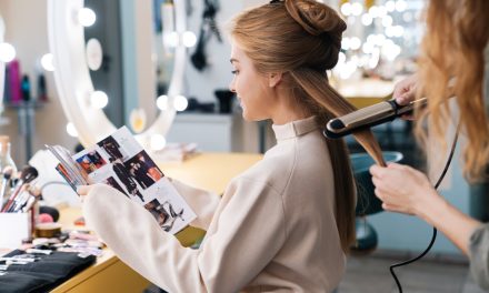 Hair Stylist Korea Dengan Perm Rambut Yang Super Trend