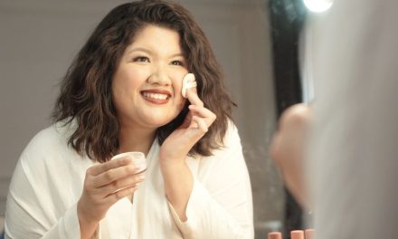 Efek Ketika Menggunakan Make-Up Yang Sudah Kadaluwarsa