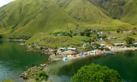 Pantai Paropo Silalahi Tempat Terbaik Menikmati Alam Danau Toba!