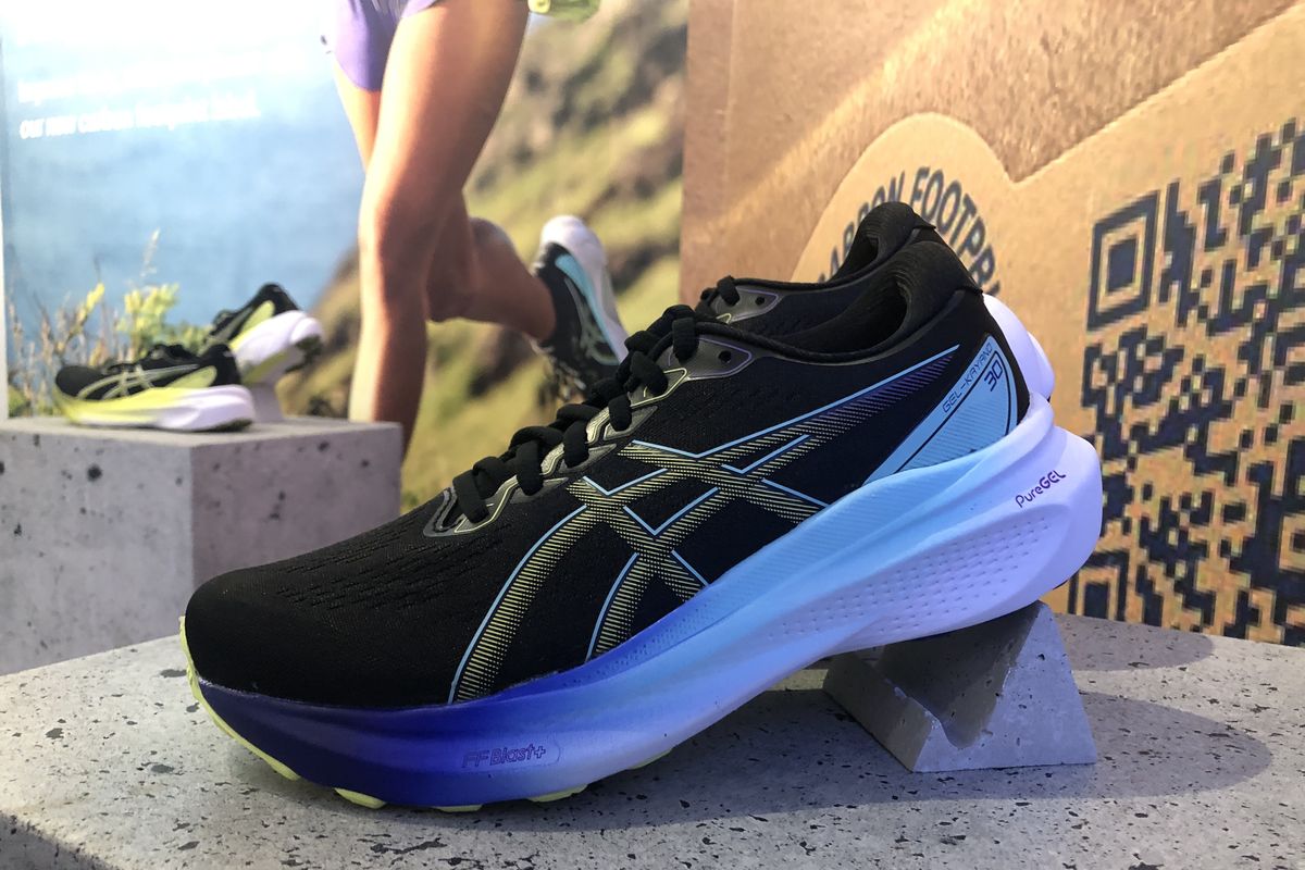Daftar Sepatu ASICS