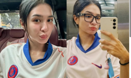 Mikha Tambayong Foto Bareng Para Pemain Chelsea di GBK