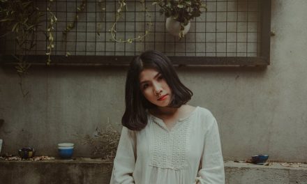 Wanita Elegan Panduan Untuk Berkepribadian Tinggi