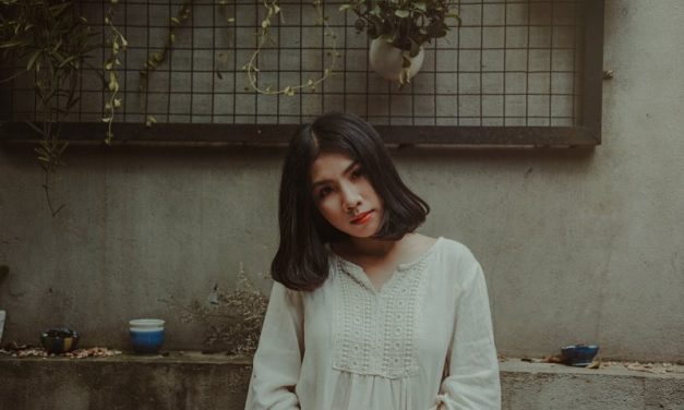 Wanita Elegan Panduan Untuk Berkepribadian Tinggi