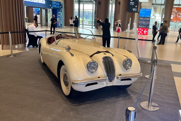 Jaguar XK120
