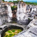 Keindahan Bukit Sekapuk Memiliki Bentuk Yang Mengesankan