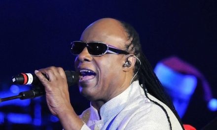 Penyanyi Stevie Wonder Sang Legenda Dengan Jutaan Karya