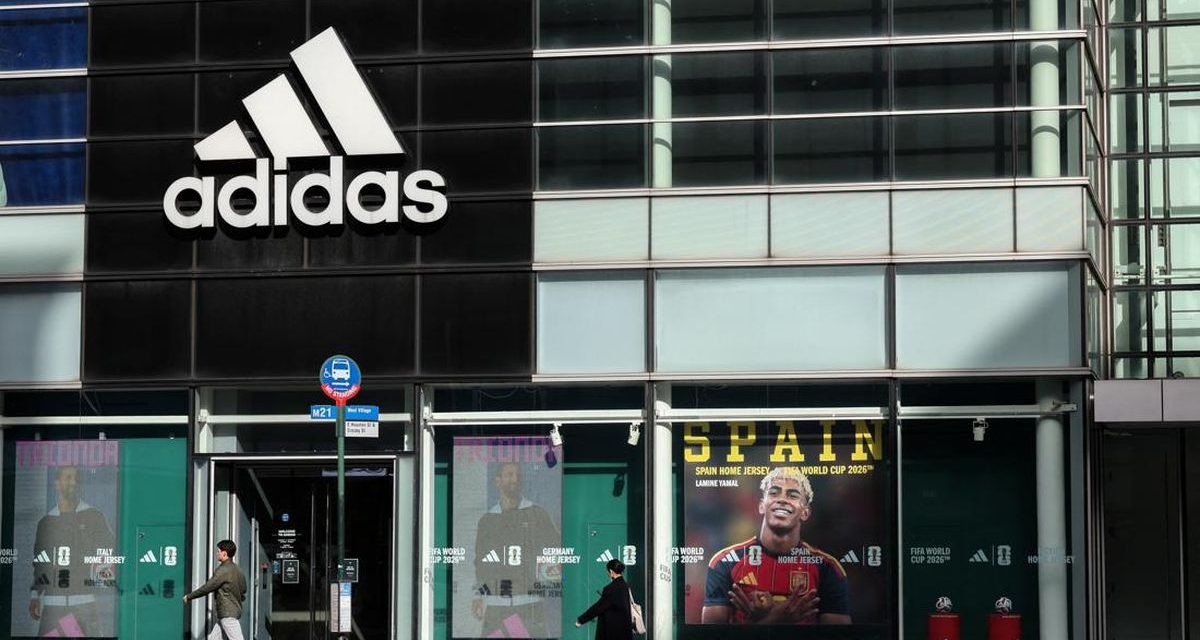 Brand Adidas Adalah Brand Yang Paling Di Sukai Adolf Hitler?