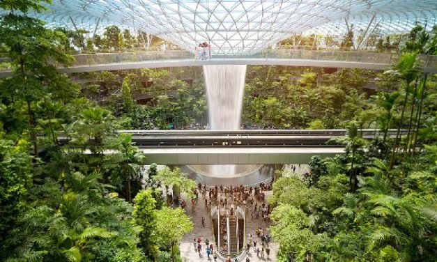 Keindahan Changi Airport Yang Lebih Dari Sekadar Bandara
