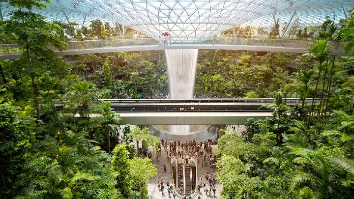 Keindahan Changi Airport Yang Lebih Dari Sekadar Bandara