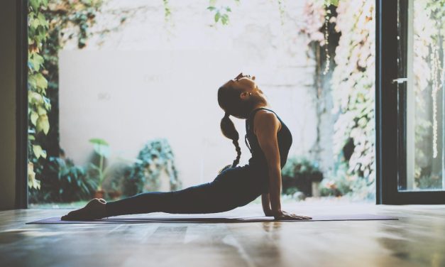 Senam Yoga Bagus Untuk Pikiran & Jiwa, Ini Dia Prinsip Utamanya